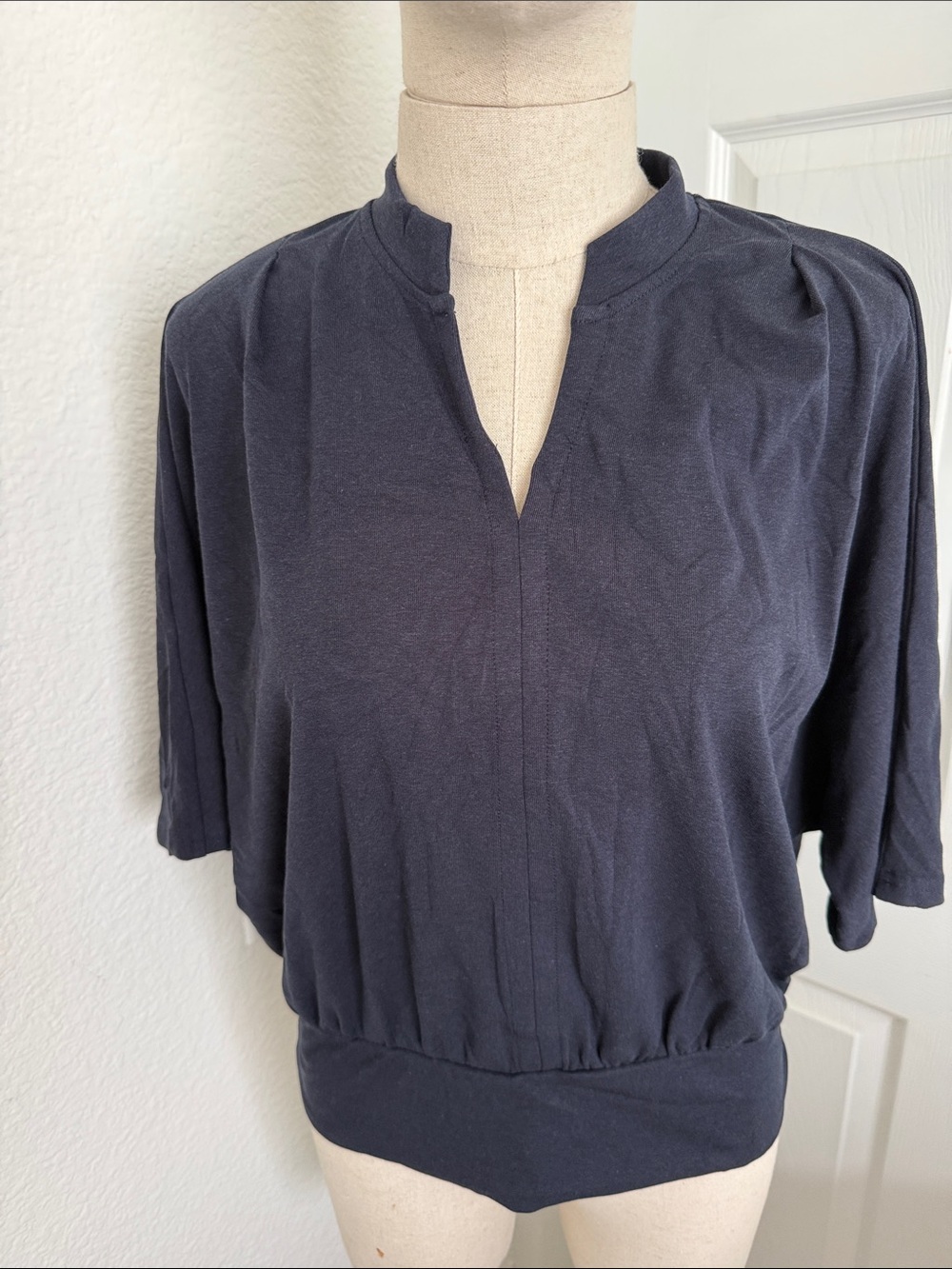 OGL- Stand collar V-Neck Short Sleeve Top